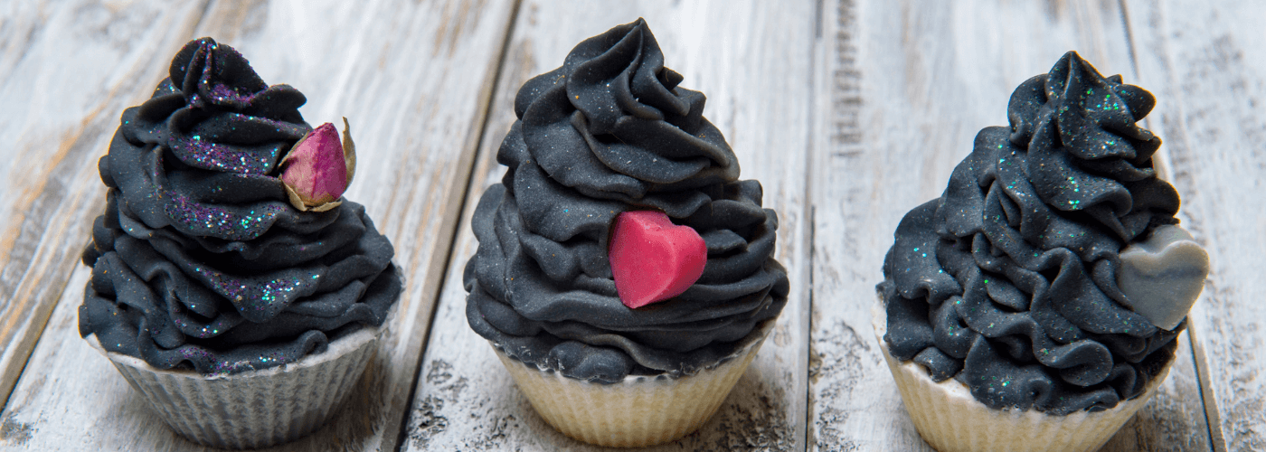 How to make black buttercream (1400 × 500px)