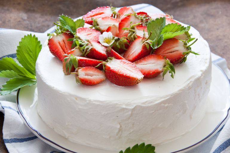 STRAWBERRY CAKE